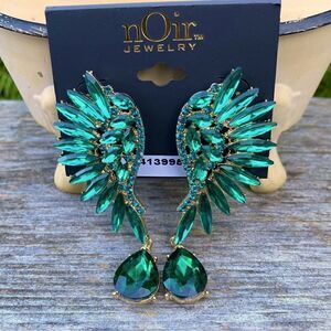 Noir Jewelry Green & Gold Dangle Rhinestone Post Earrings. NWOT!